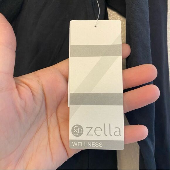 Zella girls black crewneck front twist stretchy long sleeve top L 10/12 NEW - Picture 3 of 10